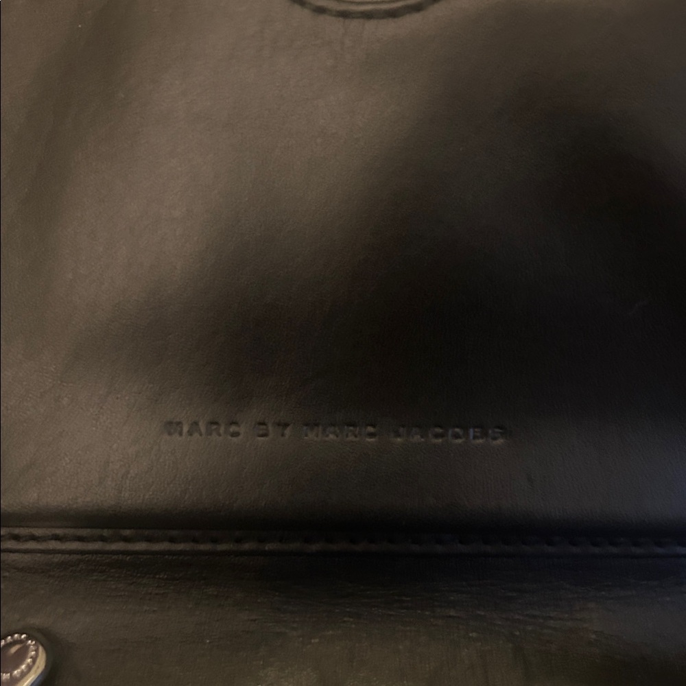 Marc by Marc Jacobs Black Leather Zip Around Wallet - Picture 9 of 9